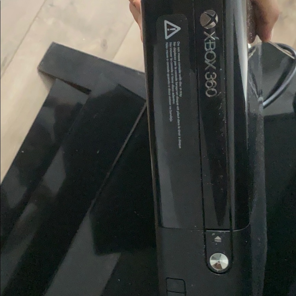 Xbox 360 - Picture 3 of 3